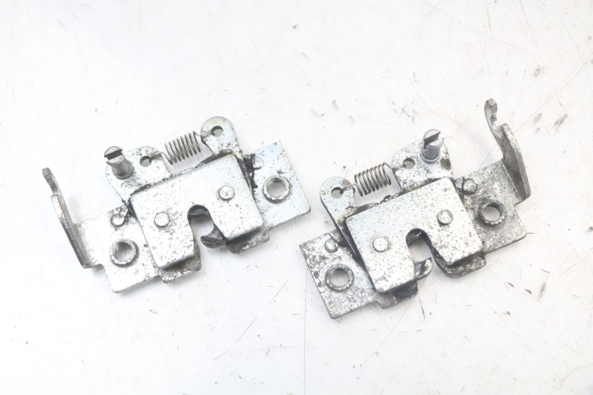 photo de Zamek siedzenia YAMAHA X-MAX XMAX 250 (2006 - 2009) - Widok główny