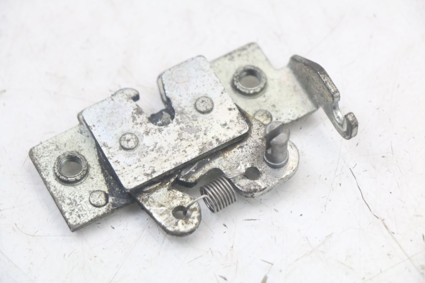 photo de Zamek siedzenia YAMAHA XMAX X-MAX 125 (2006 - 2009) - Szczegół części