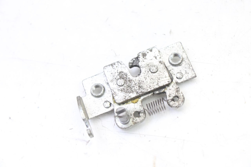 photo de Zamek siedzenia YAMAHA XMAX X-MAX 125 (2006 - 2009) - Szczegół części