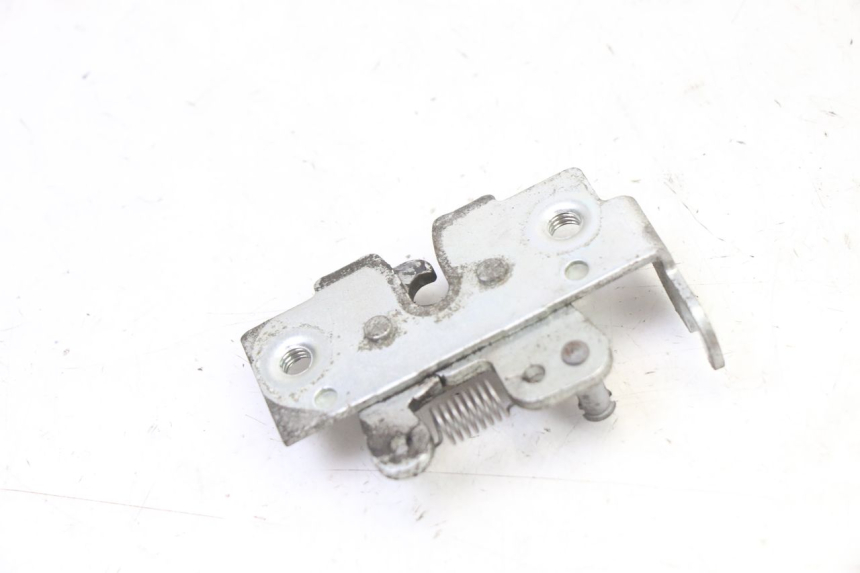 photo de Zamek siedzenia YAMAHA XMAX X-MAX 125 (2006 - 2009) - Inny kąt widzenia