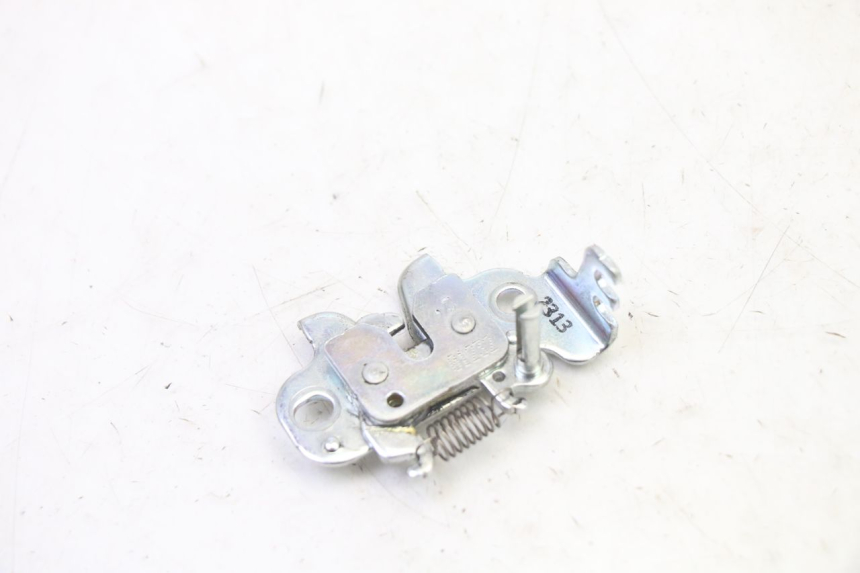 photo de Zamek siedzenia YAMAHA XMAX X-MAX 125 (2021 - 2025) - Szczegół części