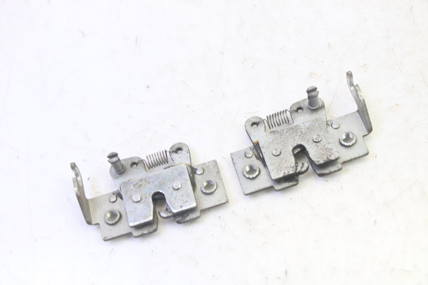 photo de Zamek siedzenia YAMAHA X-MAX XMAX 250 (2006 - 2009) - Widok główny