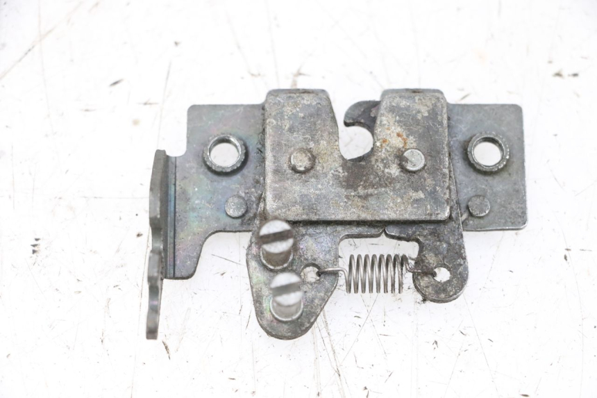 photo de Zamek siedzenia PIAGGIO X8 125 (2004 - 2007) - Widok główny