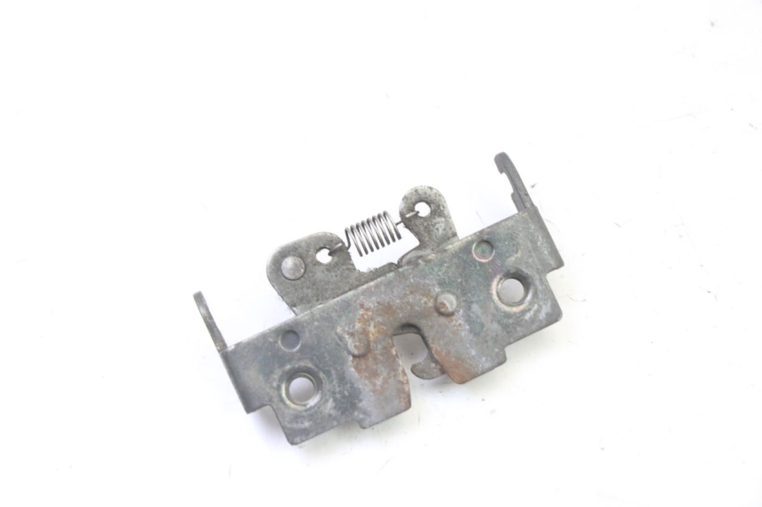 photo de ZAMEK SIEDZENIA PIAGGIO X9 EVOLUTION 125 (2003 - 2007) - Zoom stanu zużycia