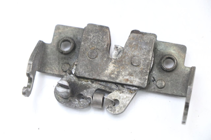 photo de Zamek siedzenia PIAGGIO X9 125 (2000 - 2003) - Szczegół części