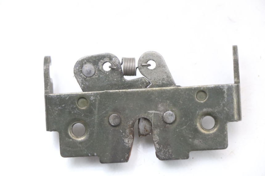 photo de Zamek siedzenia PIAGGIO X9 125 (2000 - 2003) - Zoom stanu zużycia