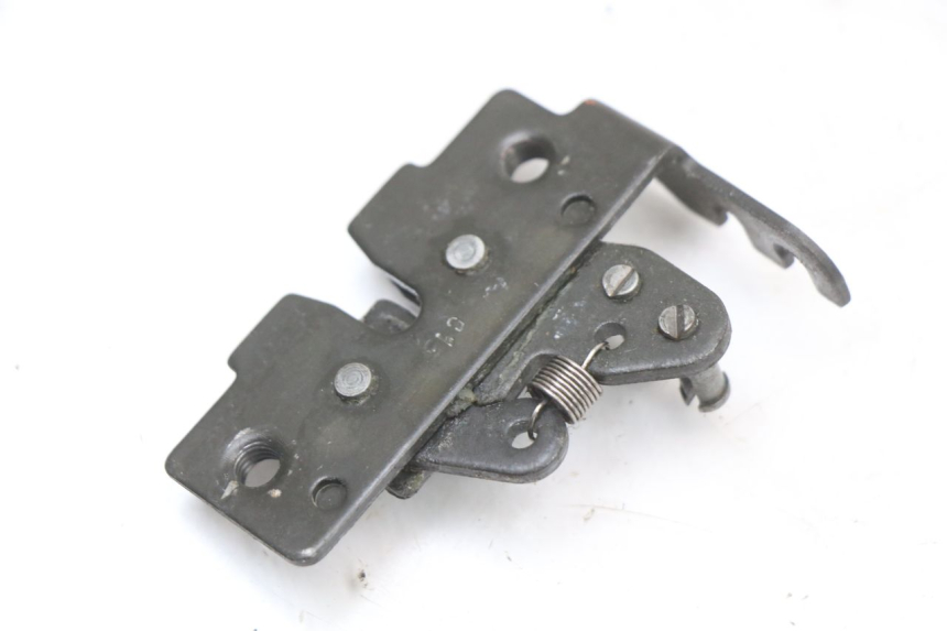 photo de ZAMEK SIEDZENIA PIAGGIO XEVO - X EVO 125 (2007 - 2017) - Inny kąt widzenia