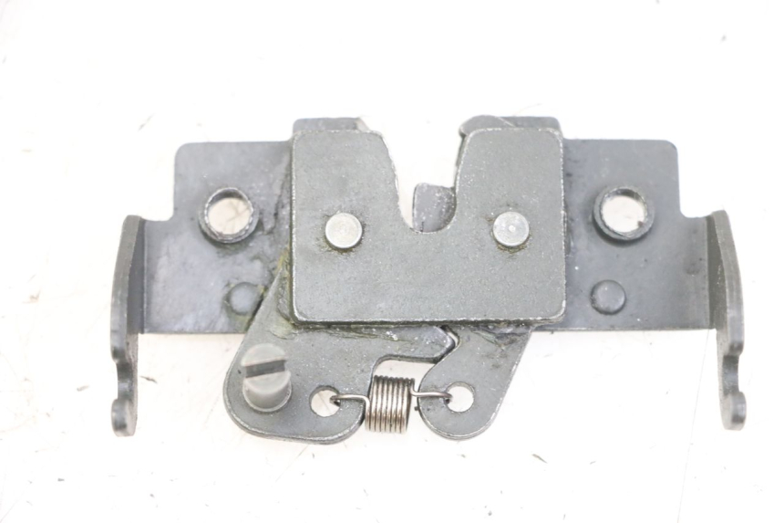 photo de ZAMEK SIEDZENIA PIAGGIO XEVO - X EVO 125 (2007 - 2017) - Widok główny