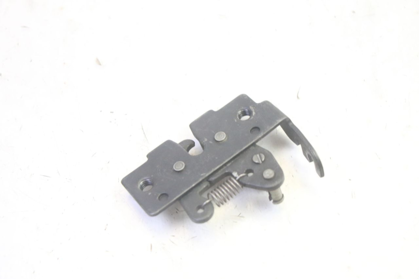 photo de ZAMEK SIEDZENIA PIAGGIO XEVO - X EVO 125 (2007 - 2017) - Inny kąt widzenia