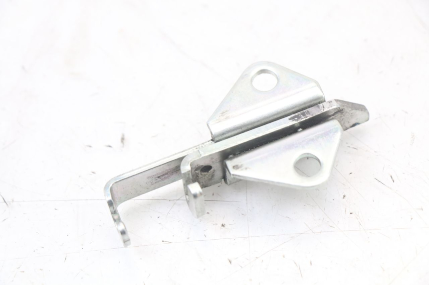 photo de Zamek siedzenia YAMAHA XJ6 ABS 600 (2008 - 2016) - Inny kąt widzenia