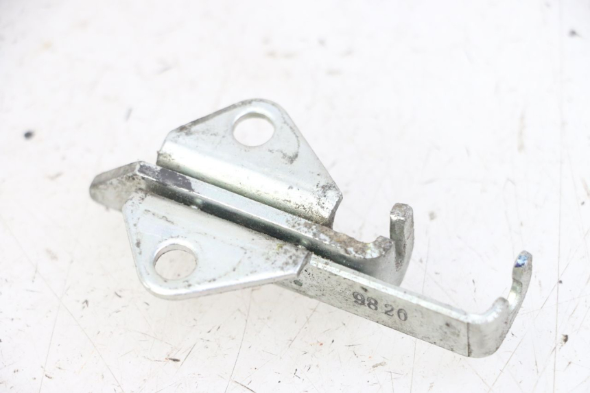 photo de Zamek siedzenia YAMAHA XJ6 ABS 600 (2008 - 2016) - Szczegół części