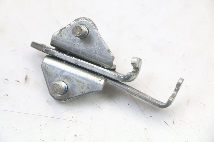 photo de ZAMEK SIEDZENIA YAMAHA FZ1 FAZER 1000 (2007 - 2009) - Zoom stanu zużycia