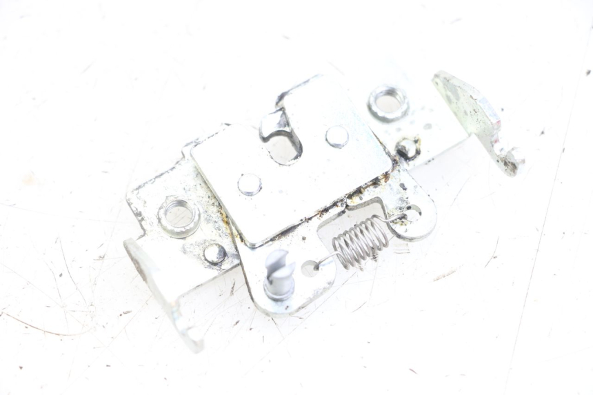 photo de Zamek siedzenia YAMAHA NEO'S NEOS 2T EASY 50 (2013 - 2016) - Szczegół części