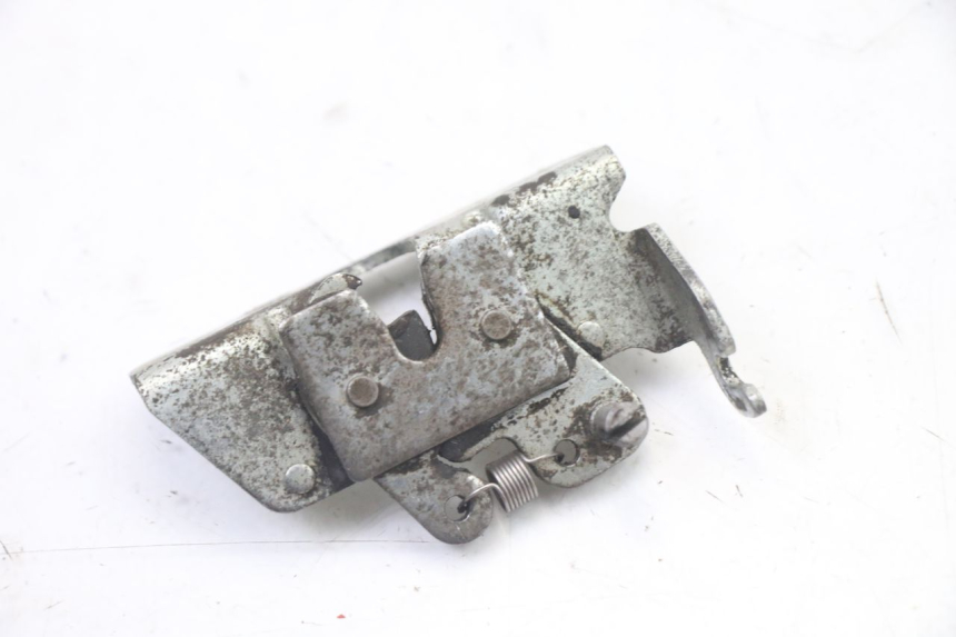 photo de ZAMEK SIEDZENIA YAMAHA TZR 50 (2008 - 2016) - Szczegół części