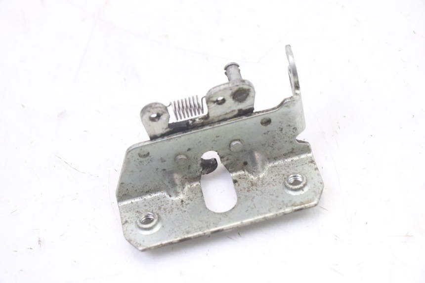 photo de ZAMEK SIEDZENIA YAMAHA TZR 50 (2008 - 2016) - Inny kąt widzenia