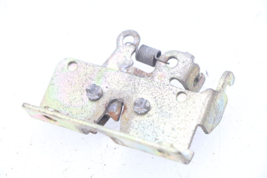 photo de Zamek siedzenia YAMASAKI YM T 125 (2015 - 2020) - Zoom stanu zużycia