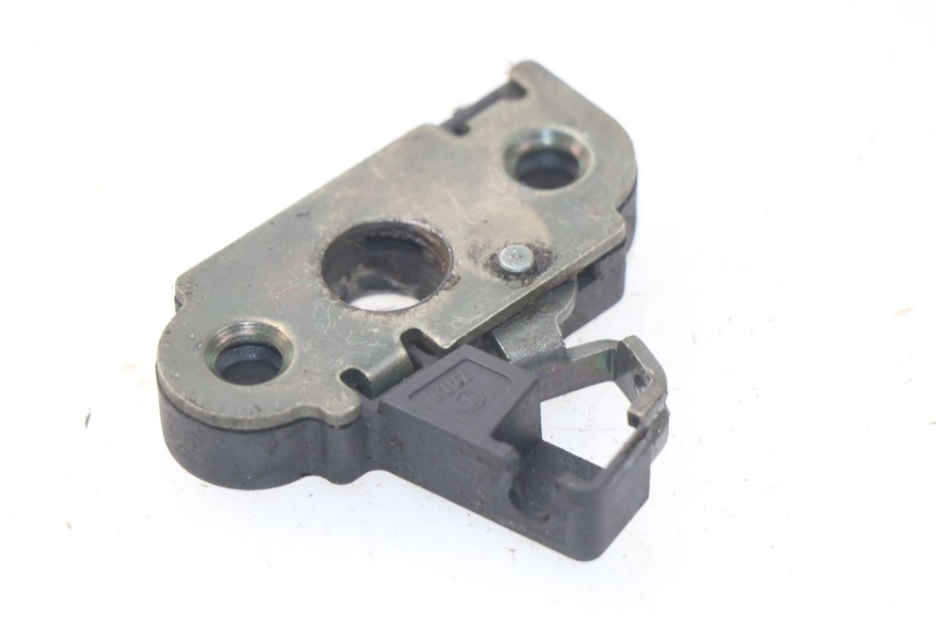 photo de Zamek siedzenia YAMAHA YP MAJESTY 125 (1998 - 2001) - Szczegół części