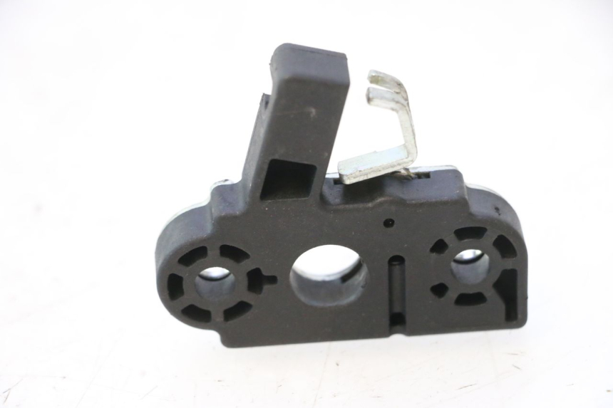 photo de ZAMEK SIEDZENIA YAMAHA YP MAJESTY 125 (2007 - 2010) - Szczegół części