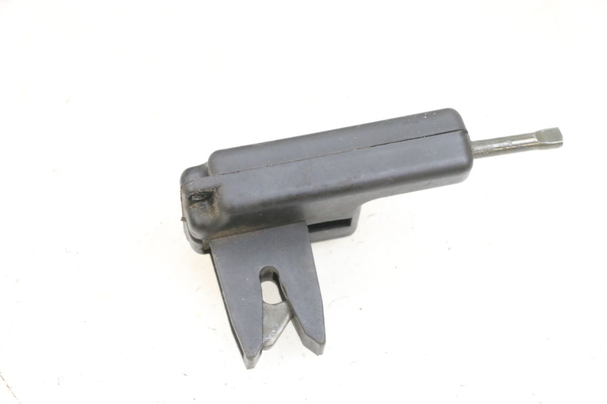 photo de ZAMEK SIEDZENIA PIAGGIO ZIP 4T 50 (2018 - 2020) - Szczegół części