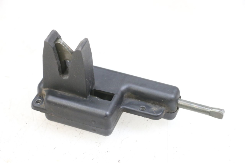 photo de ZAMEK SIEDZENIA PIAGGIO ZIP 4T 50 (2018 - 2020) - Inny kąt widzenia