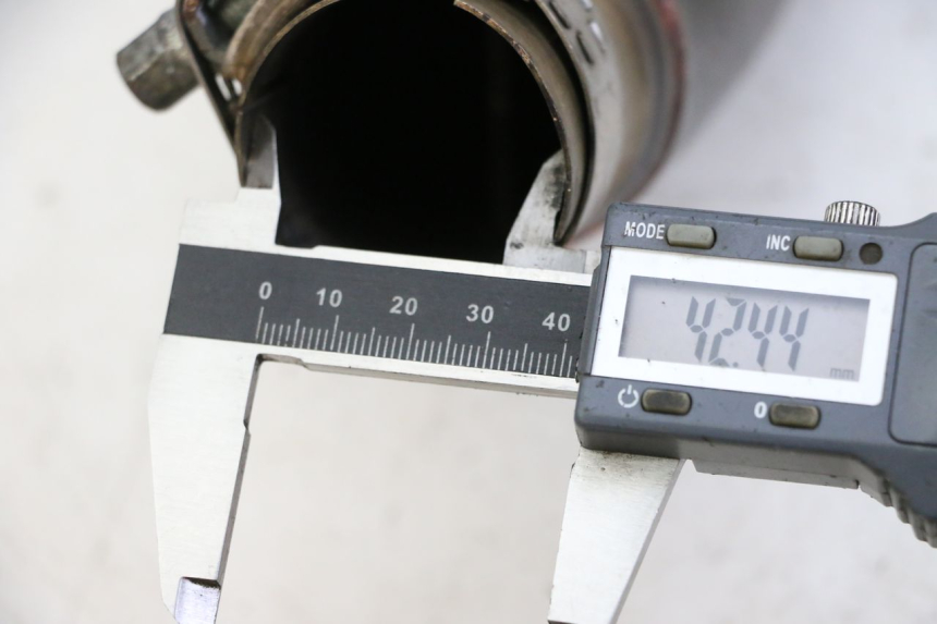 photo de TŁUMIK SUZUKI GSR 750 (2011 - 2017) - Szczegół części