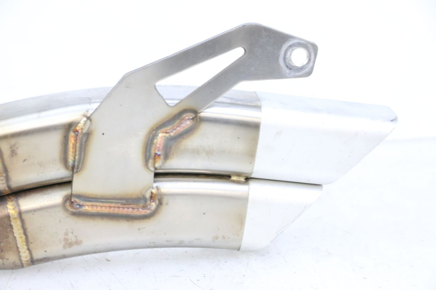 photo de TŁUMIK SUZUKI GSR 750 (2011 - 2017) - Widok z bliska