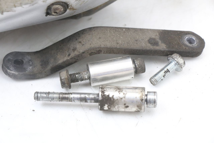 photo de TŁUMIK PEUGEOT KISBEE 4T 50 (2018 - 2022) - Widok z bliska