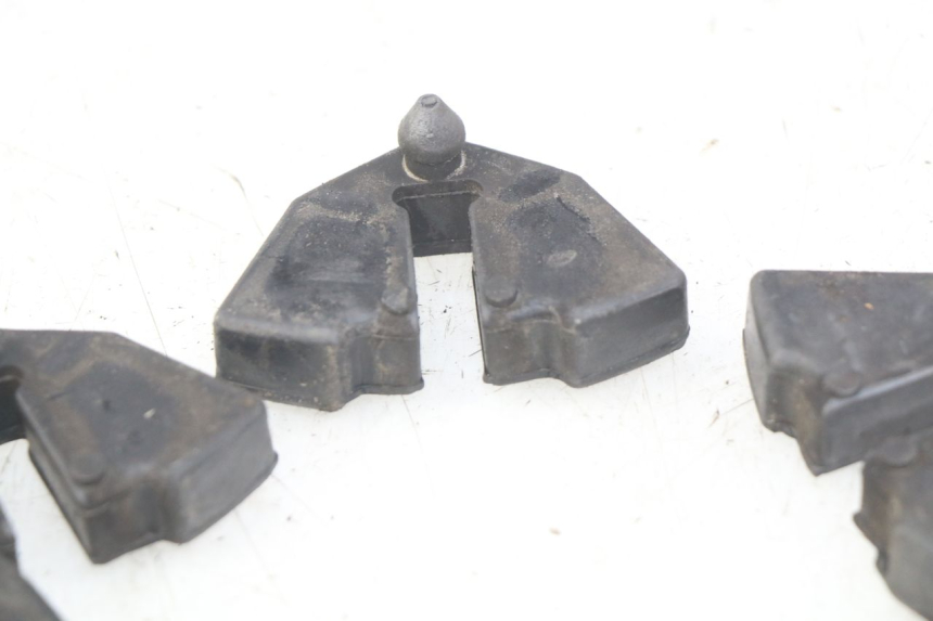 photo de TULEJA AMORTYZATORA ZĘBATKI SUZUKI GSX-F GSX  F 1100 (1988 - 1994) - Zbliżenie techniczne