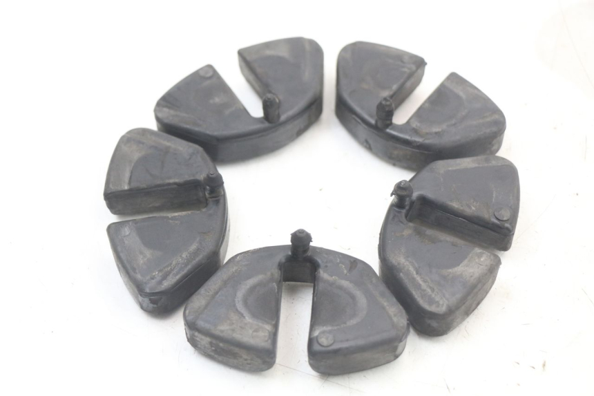 photo de TULEJA AMORTYZUJĄCA ZĘBATKĘ SUZUKI GS F 500 (2004 - 2007) - Szczegół części