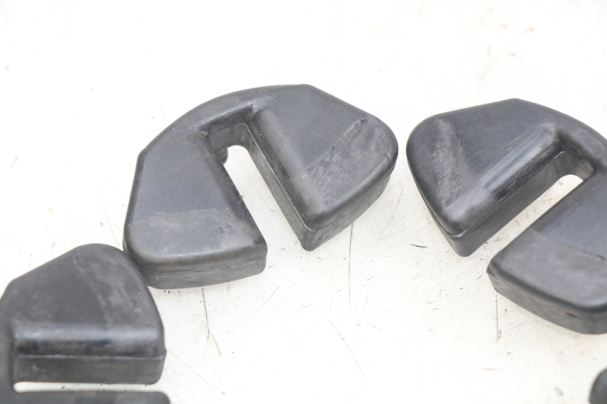 photo de TULEJA AMORTYZUJĄCA ZĘBATKĘ SUZUKI SV N 650 (1999 - 2002) - Inny kąt widzenia