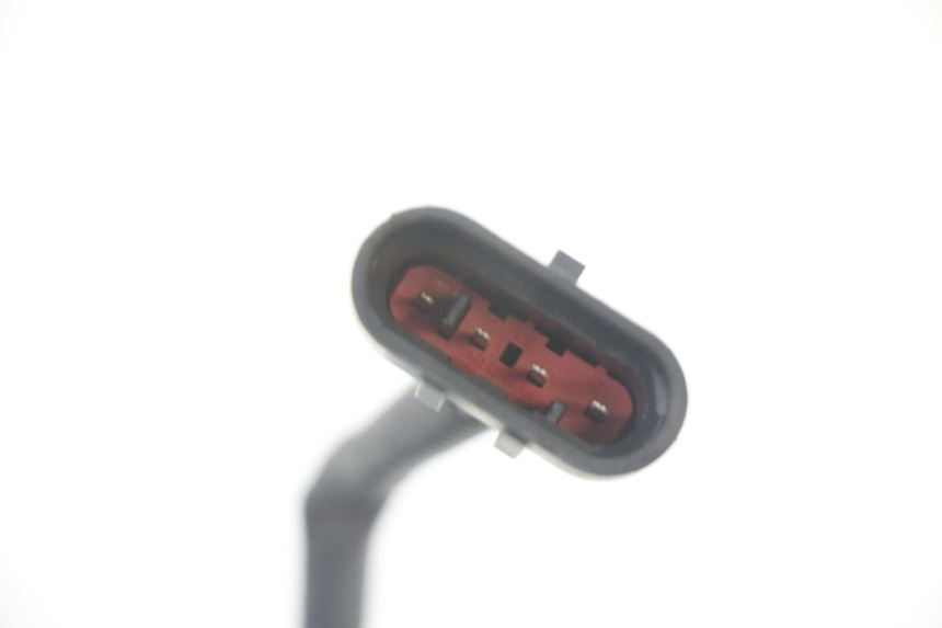 photo de SONDA LAMBDA PIAGGIO VESPA LX IE 125 (2010 - 2012) - Punkty mocowania