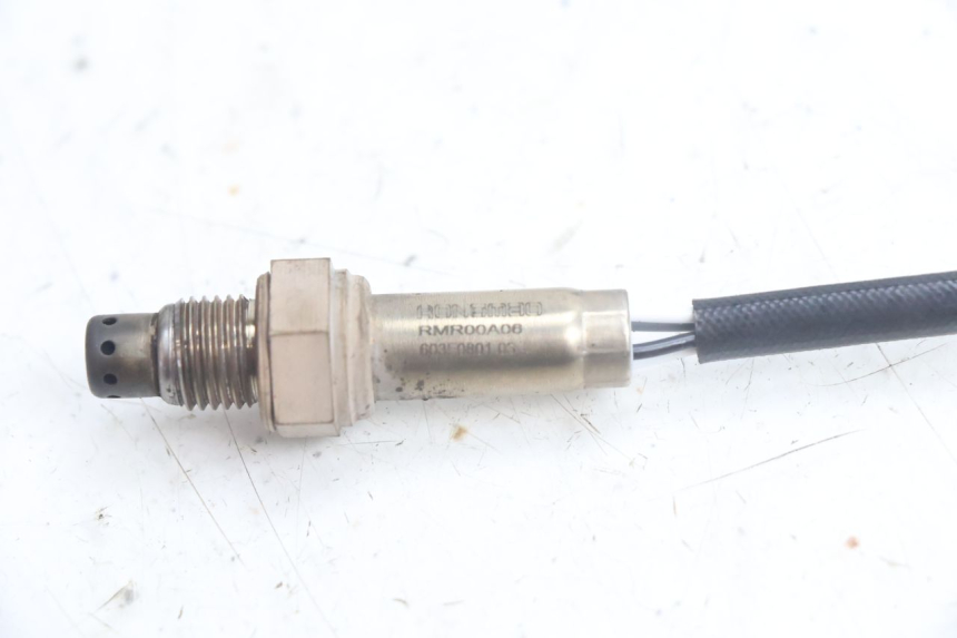photo de SONDA LAMBDA JM MOTORS SANTANA EVO 50 (2024 - 2026) - Inny kąt widzenia