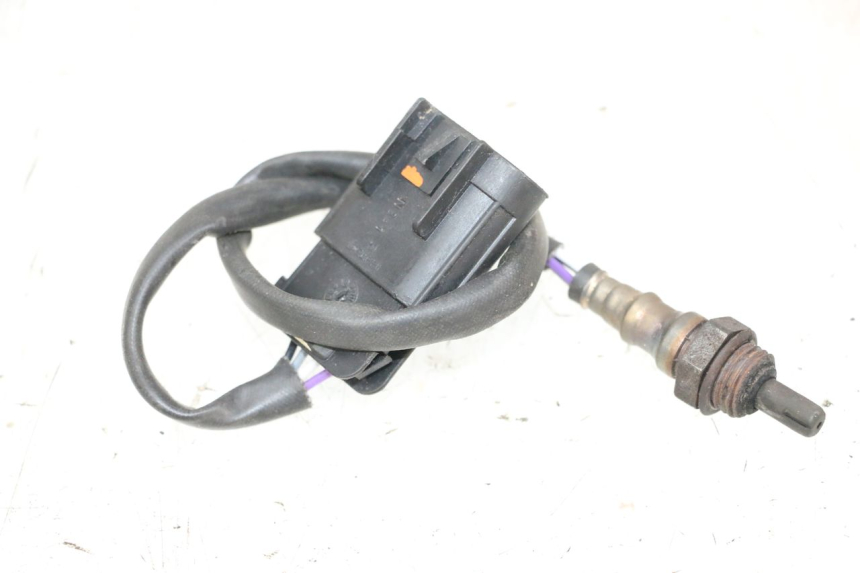 photo de SONDA LAMBDA PEUGEOT SATELIS 125 (2013 - 2018) - Inny kąt widzenia