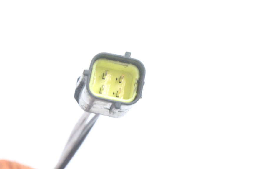 photo de SONDA LAMBDA PEUGEOT SATELIS 125 (2006 - 2009) - Zbliżenie techniczne