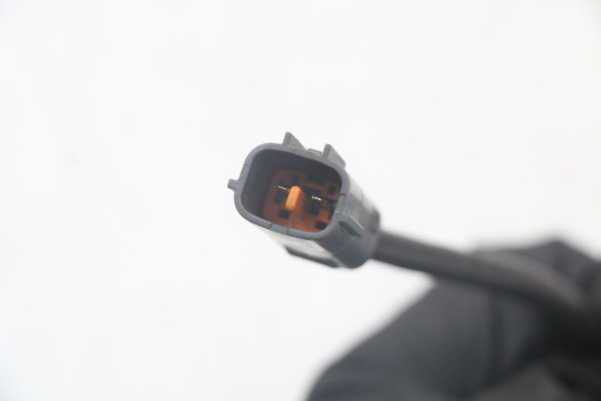 photo de SONDA LAMBDA YAMAHA TDM ABS 900 (2002 - 2014) - Inny kąt widzenia