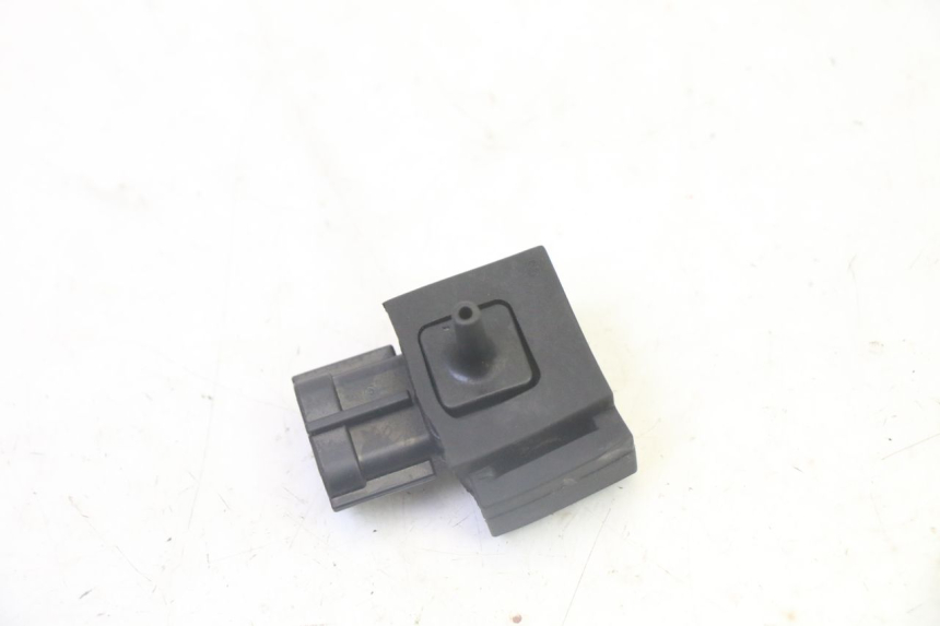 photo de CZUJNIK CIŚNIENIA POWIETRZA SUZUKI BURGMAN 125 (2007 - 2014) - Zoom stanu zużycia