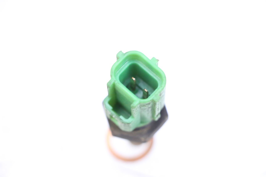 photo de CZUJNIK CIŚNIENIA POWIETRZA SUZUKI BURGMAN EXECUTIVE ABS 650 (2006 - 2012) - Zoom stanu zużycia