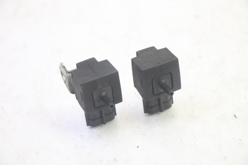 photo de CZUJNIK CIŚNIENIA POWIETRZA SUZUKI BURGMAN EXECUTIVE ABS 650 (2006 - 2012) - Zoom stanu zużycia