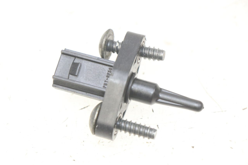 photo de CZUJNIK CIŚNIENIA POWIETRZA HONDA CB R 1000 (2018 - 2023) - Szczegół części