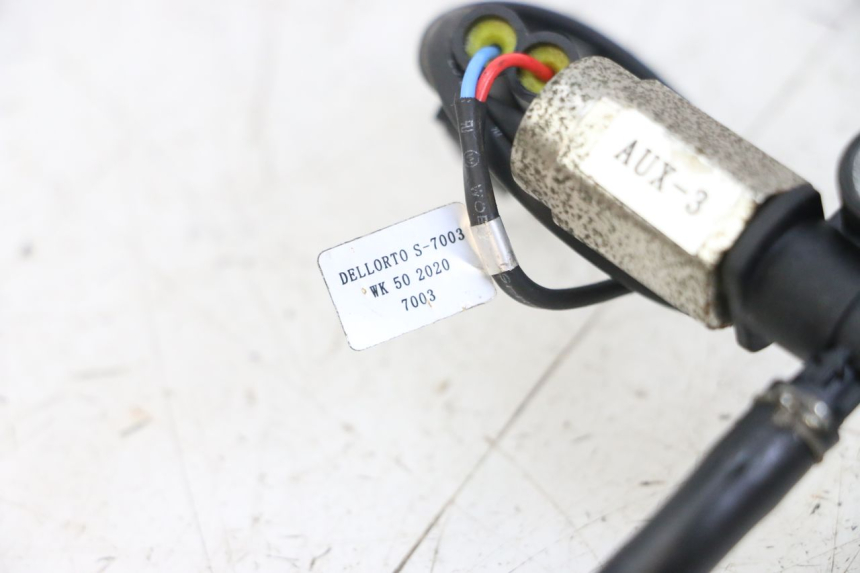 photo de CZUJNIK CIŚNIENIA POWIETRZA SYM CROX 4T 50 (2016 - 2023) - Inny kąt widzenia