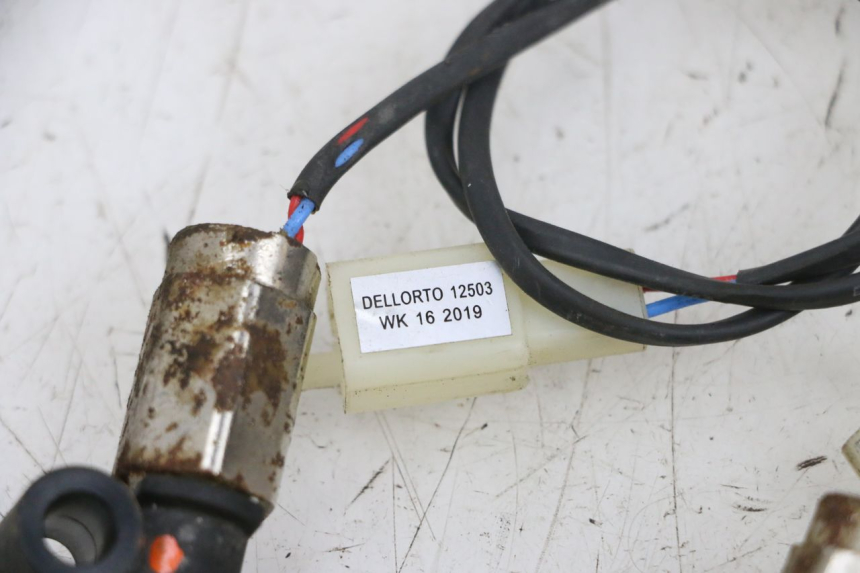 photo de CZUJNIK CIŚNIENIA POWIETRZA LONGJIA DIGITA 4T 50 (2019 - 2022) - Inny kąt widzenia