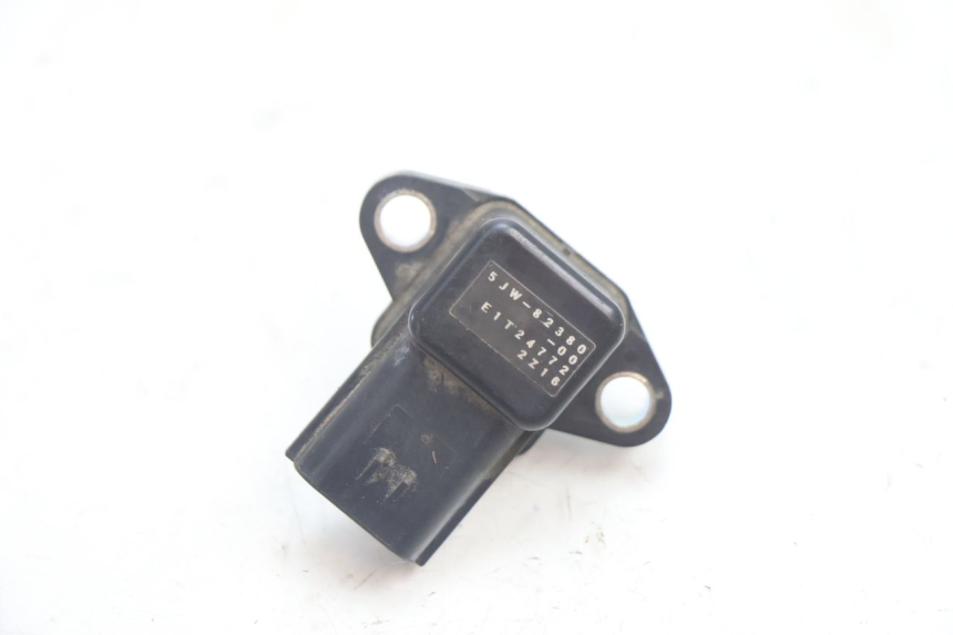 photo de CZUJNIK CIŚNIENIA POWIETRZA YAMAHA FJR 1300 (2001 - 2005) - Zbliżenie techniczne