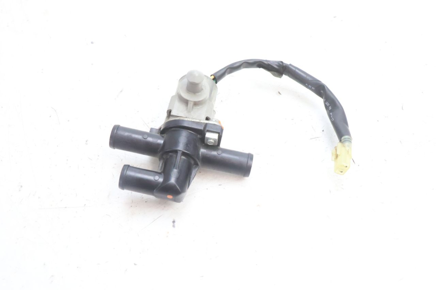 photo de CZUJNIK CIŚNIENIA POWIETRZA YAMAHA FZ8 800 (2010 - 2016) - Inny kąt widzenia