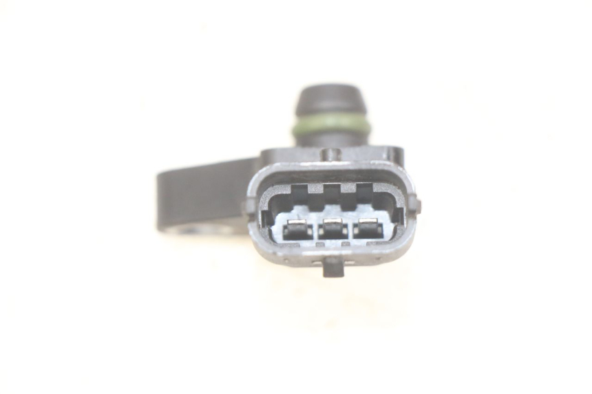 photo de CZUJNIK CIŚNIENIA POWIETRZA GILERA GP 800 (2007 - 2013) - Szczegół części