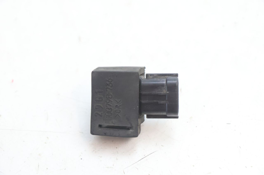 photo de CZUJNIK CIŚNIENIA POWIETRZA SUZUKI GSR 600 (2005 - 2012) - Inny kąt widzenia