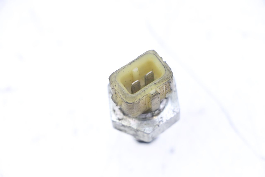 photo de CZUJNIK CIŚNIENIA POWIETRZA PEUGEOT SATELIS COMPRESSOR K15 125 (2006 - 2009) - Inny kąt widzenia