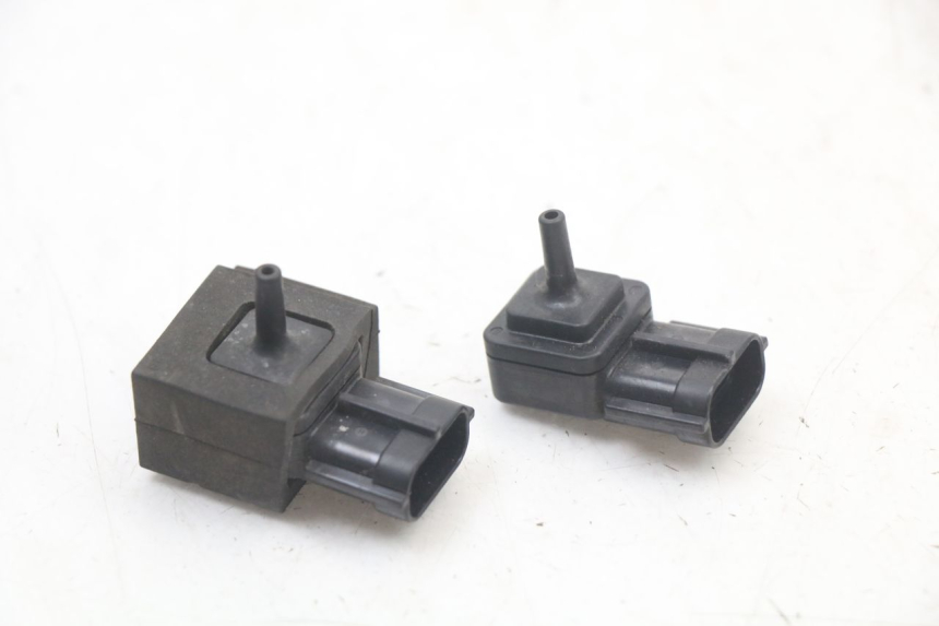 photo de CZUJNIK CIŚNIENIA POWIETRZA SUZUKI GSR 750 (2011 - 2017) - Zoom stanu zużycia