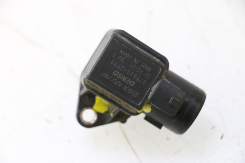 photo de CZUJNIK CIŚNIENIA POWIETRZA HONDA VFR FI RC46 800 (1998 - 2001) - Szczegół części
