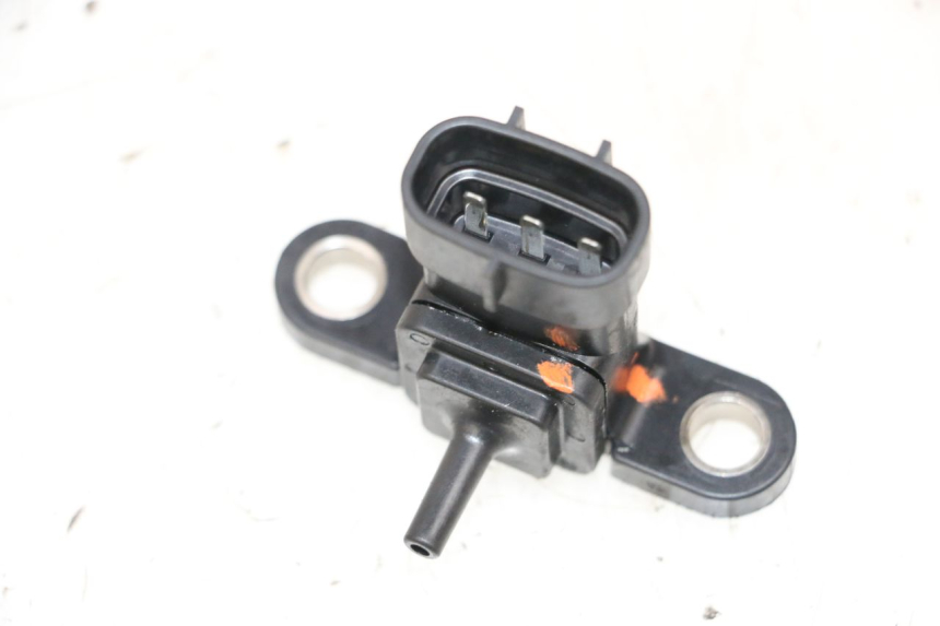 photo de CZUJNIK CIŚNIENIA POWIETRZA YAMAHA XMAX X-MAX 125 (2006 - 2009) - Zoom stanu zużycia