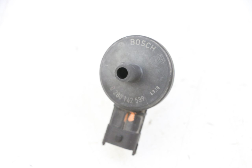 photo de CZUJNIK CIŚNIENIA POWIETRZA PIAGGIO ZIP 4T 50 (2018 - 2020) - Szczegół części